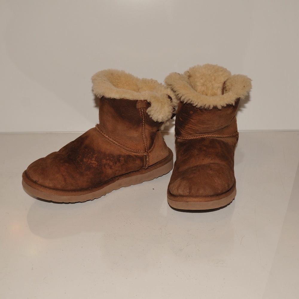 UGG Womens Bailey Bow Boot Size 8 Chestnut - Picture 2 of 7